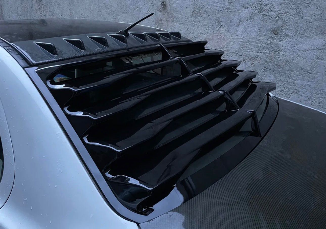 Louver medallón trasero Lancer 2008-2016